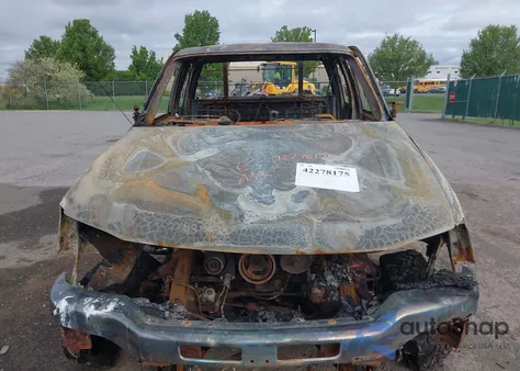 2004 GMC Sierra 2500Hd Slt из США, поврежденный, VIN 1GTHK29U54E328795